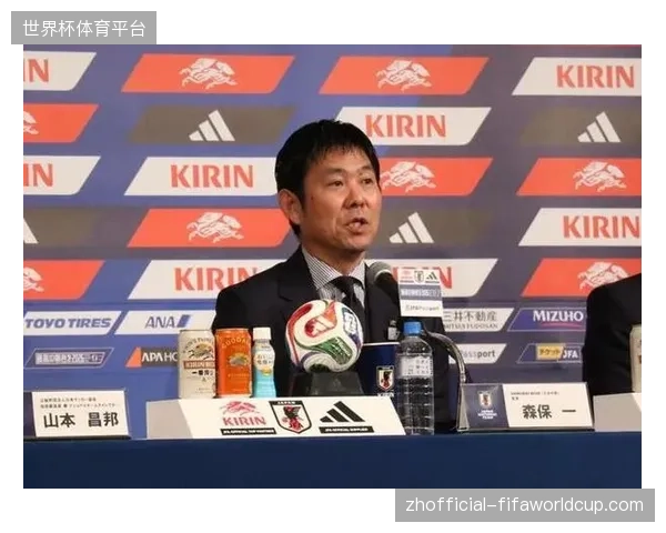 日本队的反击效率成为首战关键变数，森保一教练组意图利用速度优势直击荷兰防线